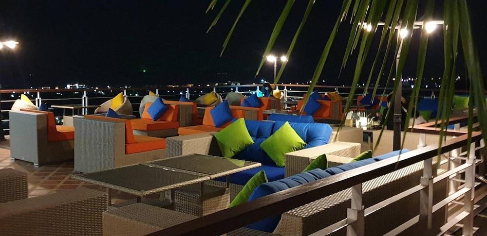 The View Rawada Phuket Hotel Rawai Luaran gambar